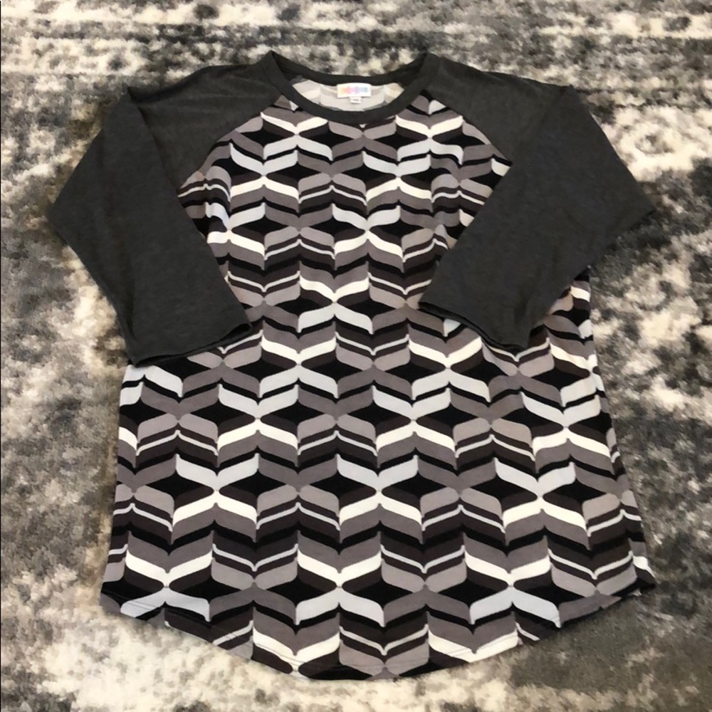 Lularoe 3/4 Sleeve Grey Randy Geometric Top Size M